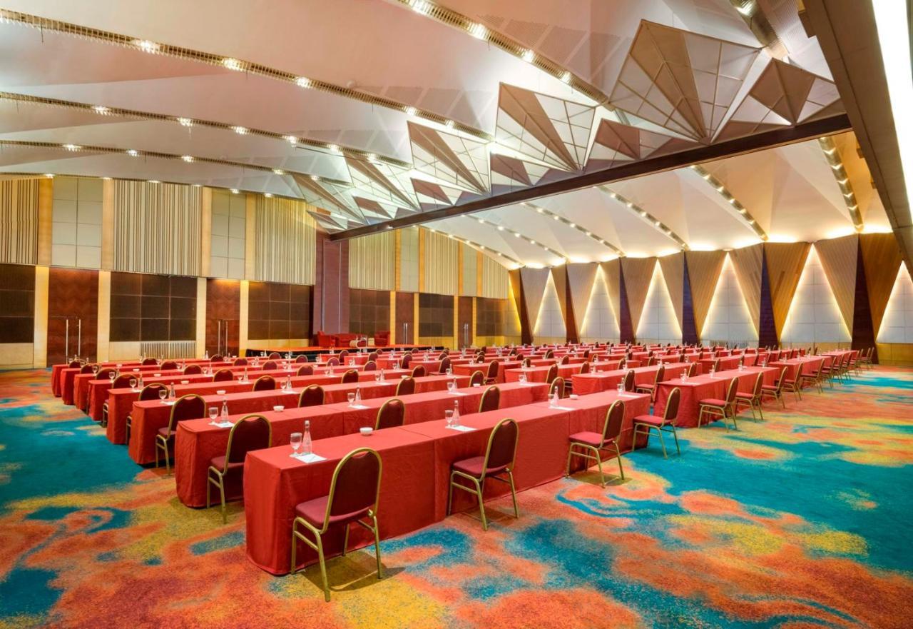 Hotel Ciputra Jakarta Managed By Swiss-Belhotel International Eksteriør billede