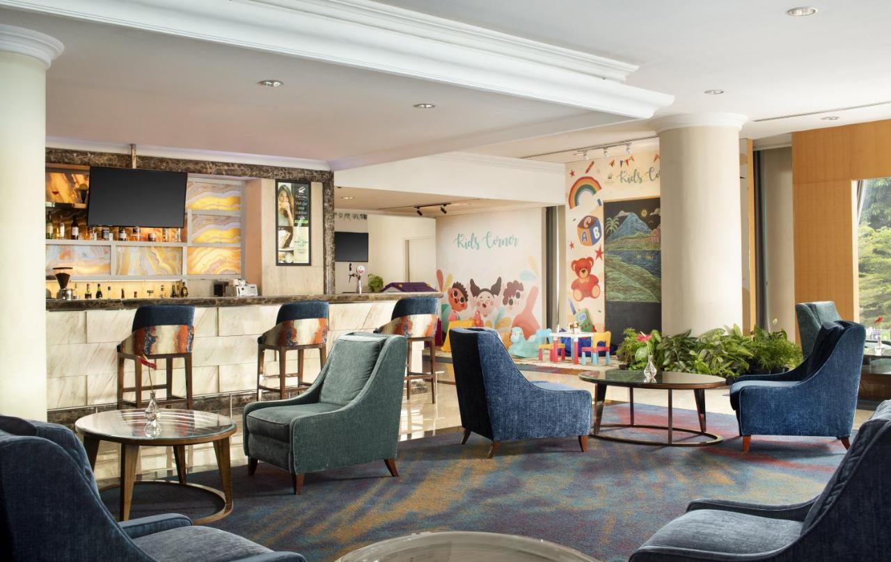 Hotel Ciputra Jakarta Managed By Swiss-Belhotel International Eksteriør billede