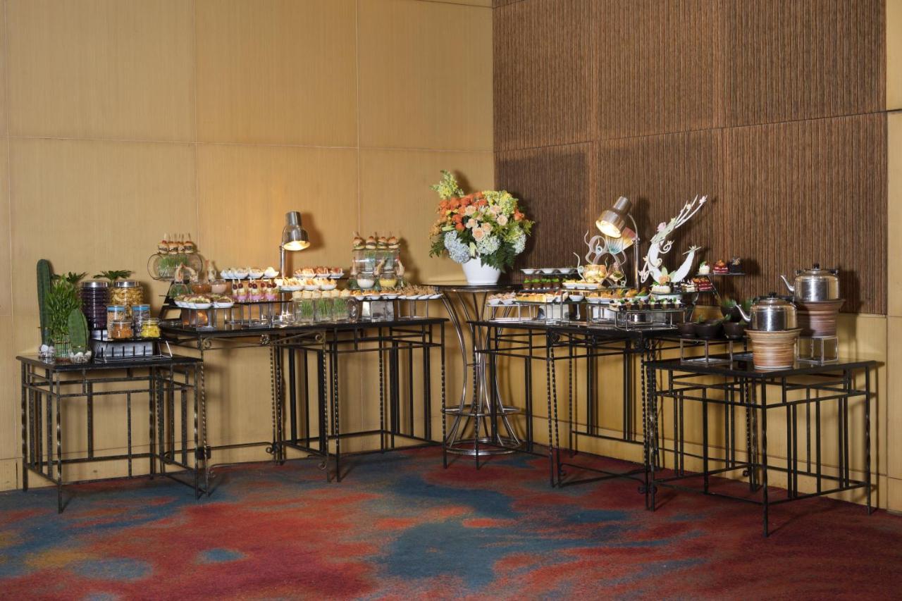 Hotel Ciputra Jakarta Managed By Swiss-Belhotel International Eksteriør billede