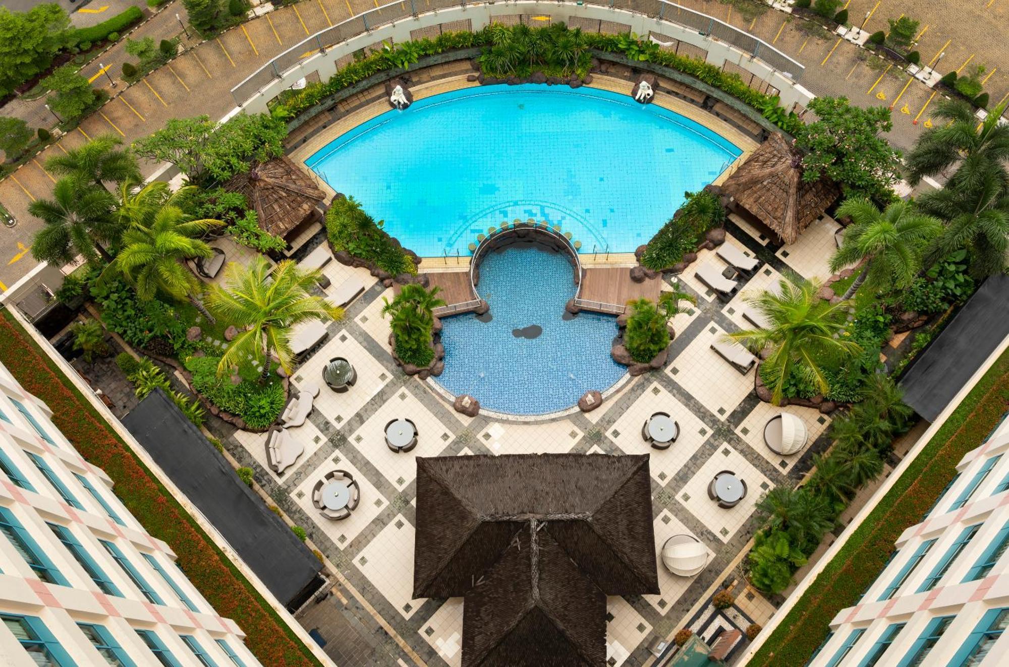 Hotel Ciputra Jakarta Managed By Swiss-Belhotel International Eksteriør billede